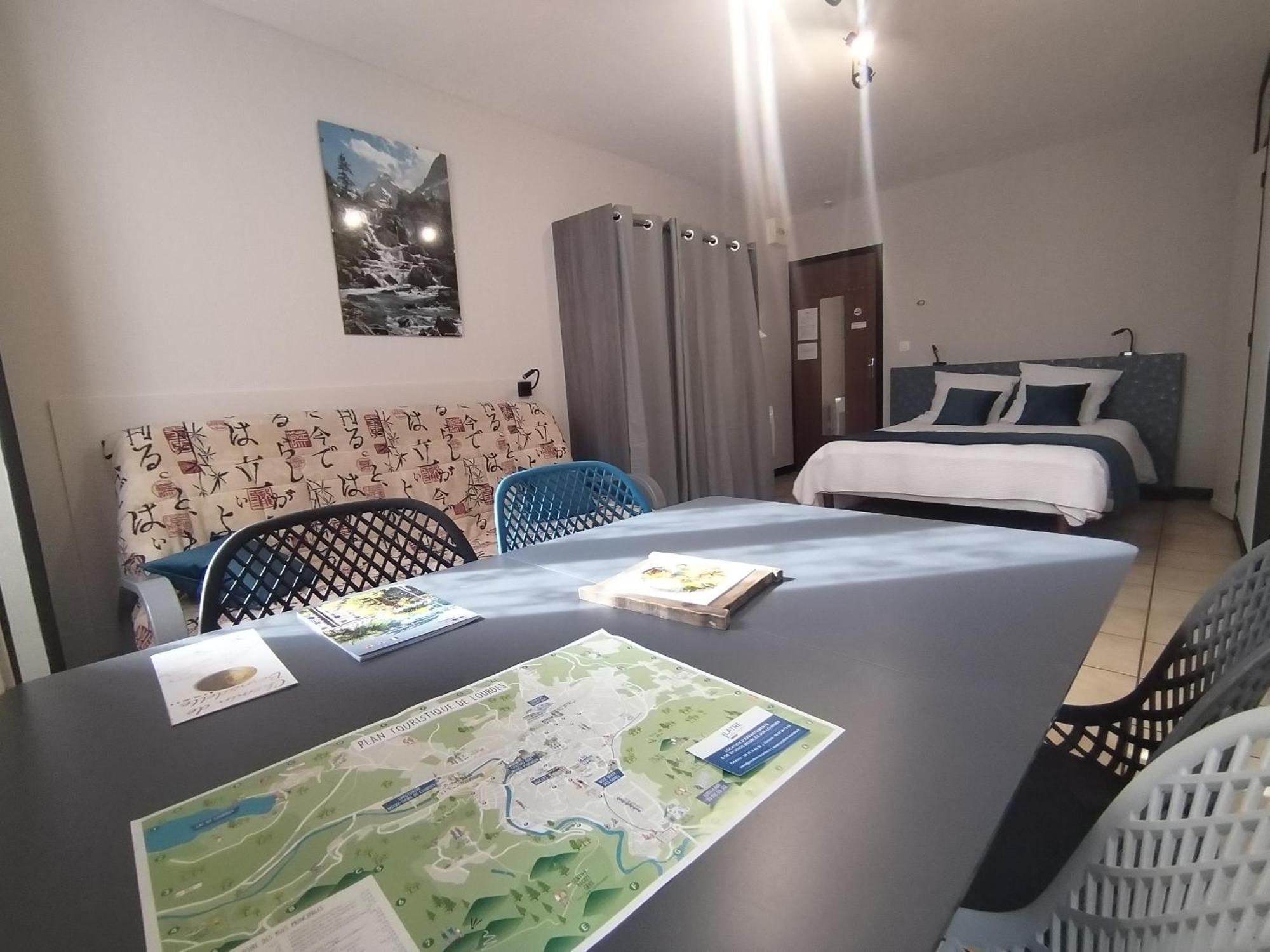 Latre Freres Location Apartment Lourdes Exterior photo